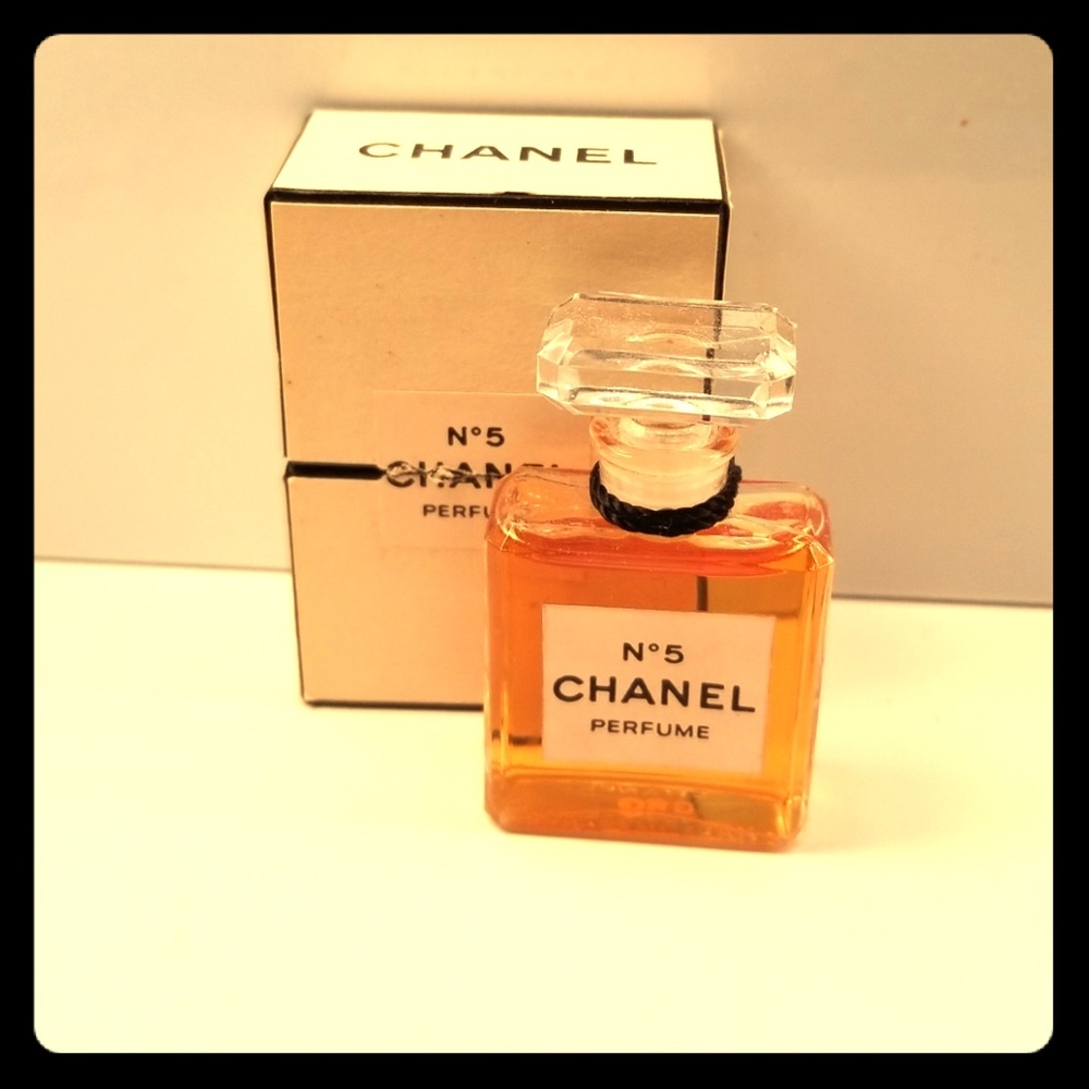 Small vintage Chanel °5 perfume